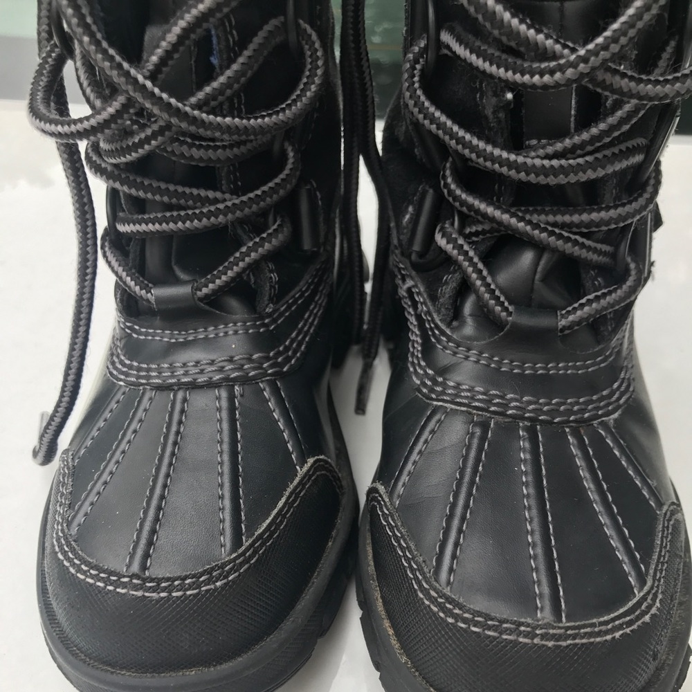 Sketchers Snow Boots